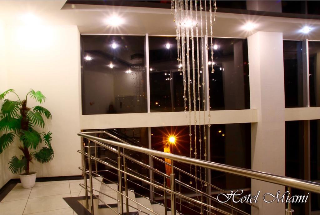 Hotel Miami Carcóvia Exterior foto